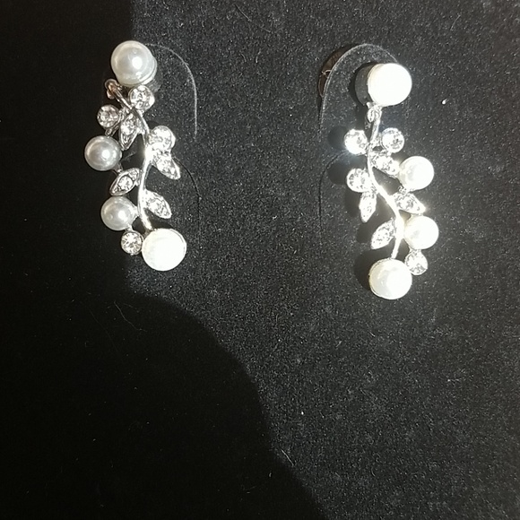 🚫SOLD🚫Necklace & Earring Set w/ Faux Pearls - Picture 7 of 7